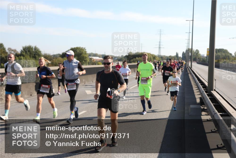 03.10.2025 - Köhlbrandbrückenlauf Yannick Fuchs http://msf.ph/oto/9177371 03.10.2025 11:16:29 Position 3  meine-sportfotos.de