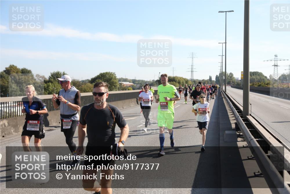 03.10.2025 - Köhlbrandbrückenlauf Yannick Fuchs http://msf.ph/oto/9177377 03.10.2025 11:16:30 Position 3 4138 meine-sportfotos.de