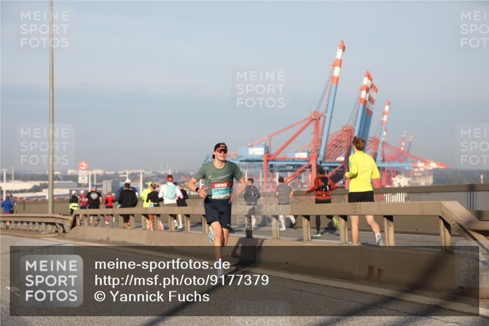 03.10.2025 - Köhlbrandbrückenlauf Yannick Fuchs http://msf.ph/oto/9177379 03.10.2025 08:27:53 Position 1  meine-sportfotos.de