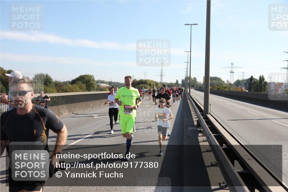 03.10.2025 - Köhlbrandbrückenlauf Yannick Fuchs http://msf.ph/oto/9177380 03.10.2025 11:16:30 Position 3 4138 meine-sportfotos.de