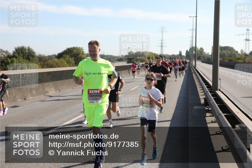 03.10.2025 - Köhlbrandbrückenlauf Yannick Fuchs http://msf.ph/oto/9177385 03.10.2025 11:16:31 Position 3 4138, 5098 meine-sportfotos.de