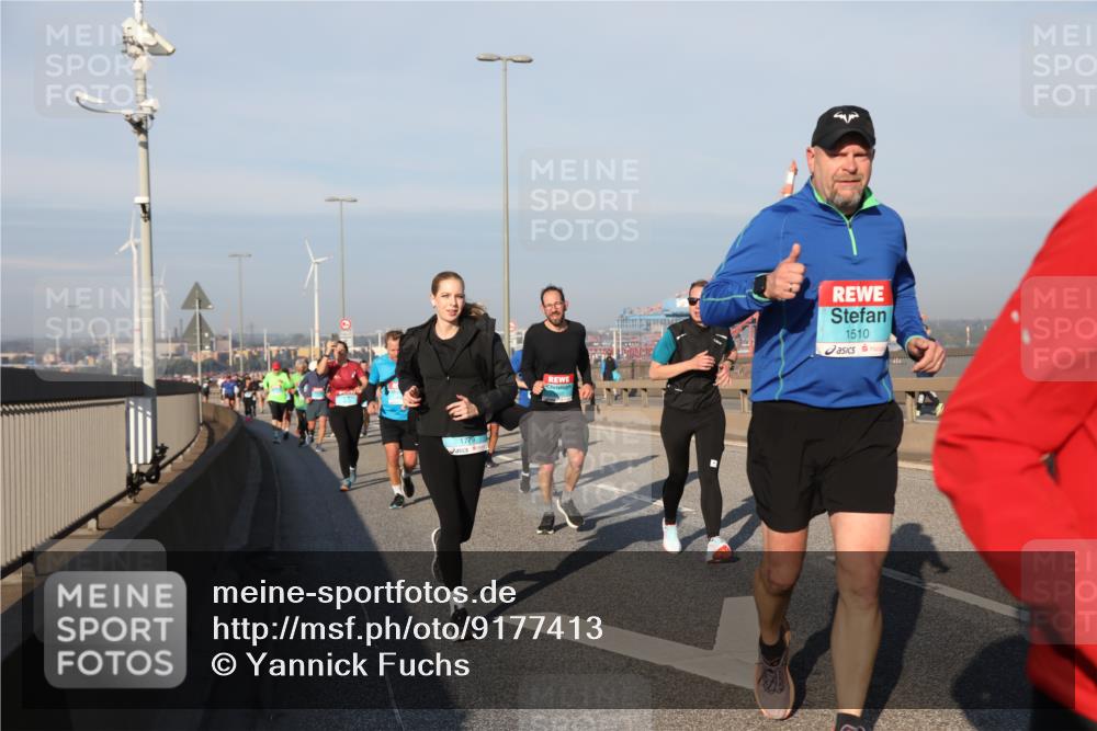 03.10.2025 - Köhlbrandbrückenlauf Yannick Fuchs http://msf.ph/oto/9177413 03.10.2025 08:48:28 Position 2 1779, 1510 meine-sportfotos.de