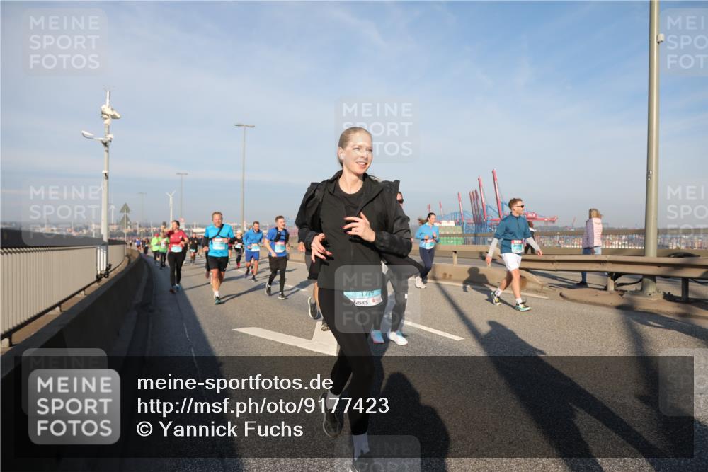 03.10.2025 - Köhlbrandbrückenlauf Yannick Fuchs http://msf.ph/oto/9177423 03.10.2025 08:48:29 Position 2 1779 meine-sportfotos.de