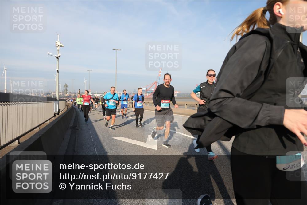 03.10.2025 - Köhlbrandbrückenlauf Yannick Fuchs http://msf.ph/oto/9177427 03.10.2025 08:48:29 Position 2  meine-sportfotos.de