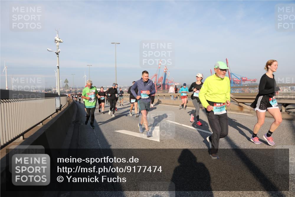 03.10.2025 - Köhlbrandbrückenlauf Yannick Fuchs http://msf.ph/oto/9177474 03.10.2025 08:48:35 Position 2 1164 meine-sportfotos.de