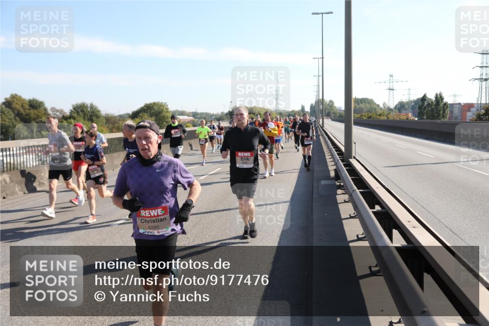 03.10.2025 - Köhlbrandbrückenlauf Yannick Fuchs http://msf.ph/oto/9177476 03.10.2025 11:16:41 Position 3 6285, 4056 meine-sportfotos.de