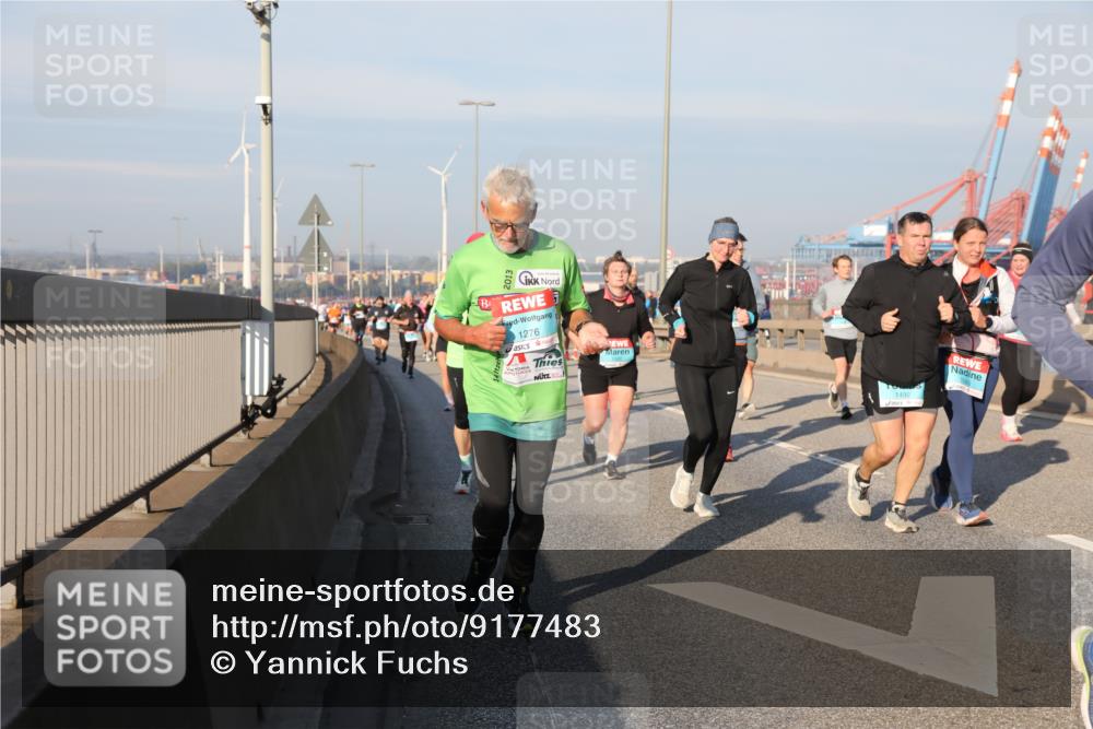 03.10.2025 - Köhlbrandbrückenlauf Yannick Fuchs http://msf.ph/oto/9177483 03.10.2025 08:48:36 Position 2 01276, 1492 meine-sportfotos.de