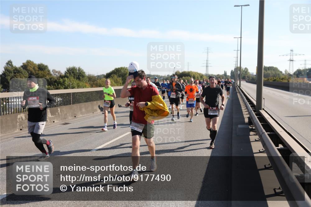 03.10.2025 - Köhlbrandbrückenlauf Yannick Fuchs http://msf.ph/oto/9177490 03.10.2025 11:16:43 Position 3 5447 meine-sportfotos.de