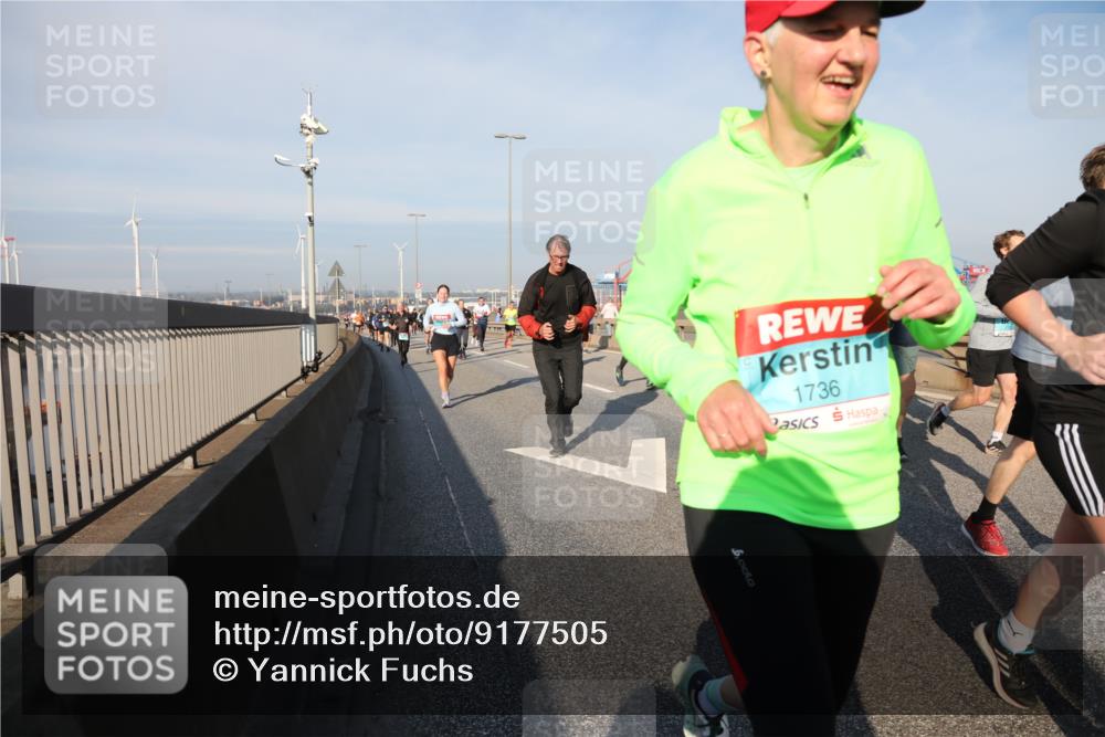 03.10.2025 - Köhlbrandbrückenlauf Yannick Fuchs http://msf.ph/oto/9177505 03.10.2025 08:48:40 Position 2 1736 meine-sportfotos.de
