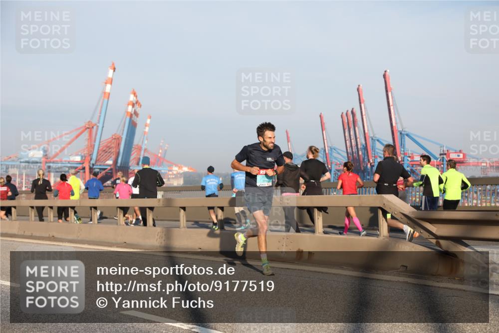 03.10.2025 - Köhlbrandbrückenlauf Yannick Fuchs http://msf.ph/oto/9177519 03.10.2025 08:28:50 Position 1 3760 meine-sportfotos.de