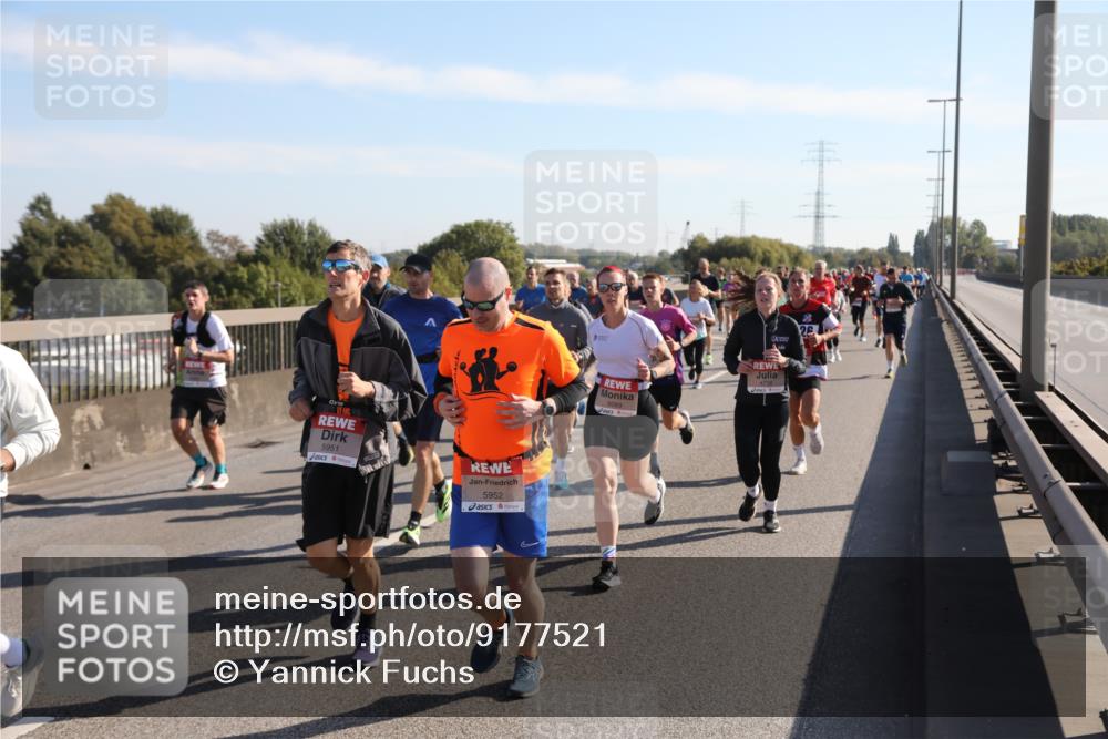 03.10.2025 - Köhlbrandbrückenlauf Yannick Fuchs http://msf.ph/oto/9177521 03.10.2025 11:16:46 Position 3 5951, 5952 meine-sportfotos.de