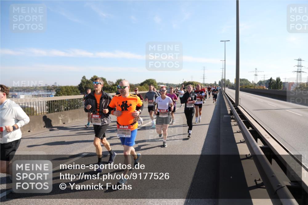 03.10.2025 - Köhlbrandbrückenlauf Yannick Fuchs http://msf.ph/oto/9177526 03.10.2025 11:16:46 Position 3 5952 meine-sportfotos.de