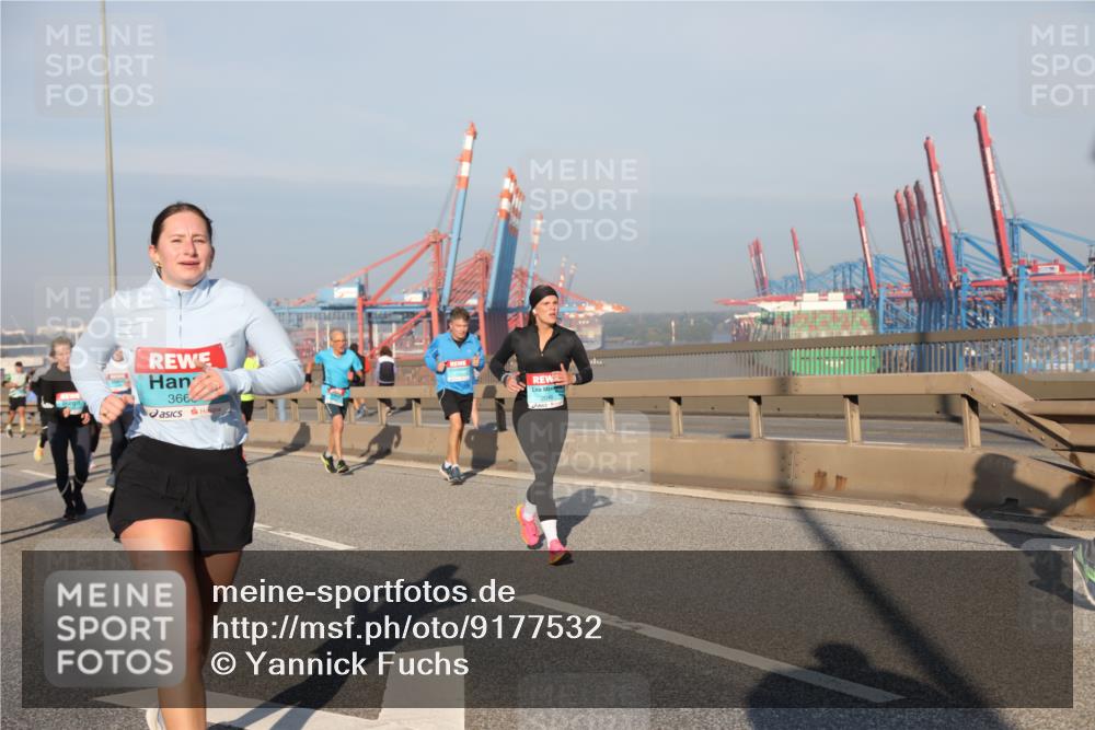 03.10.2025 - Köhlbrandbrückenlauf Yannick Fuchs http://msf.ph/oto/9177532 03.10.2025 08:48:42 Position 2 366, 2046 meine-sportfotos.de