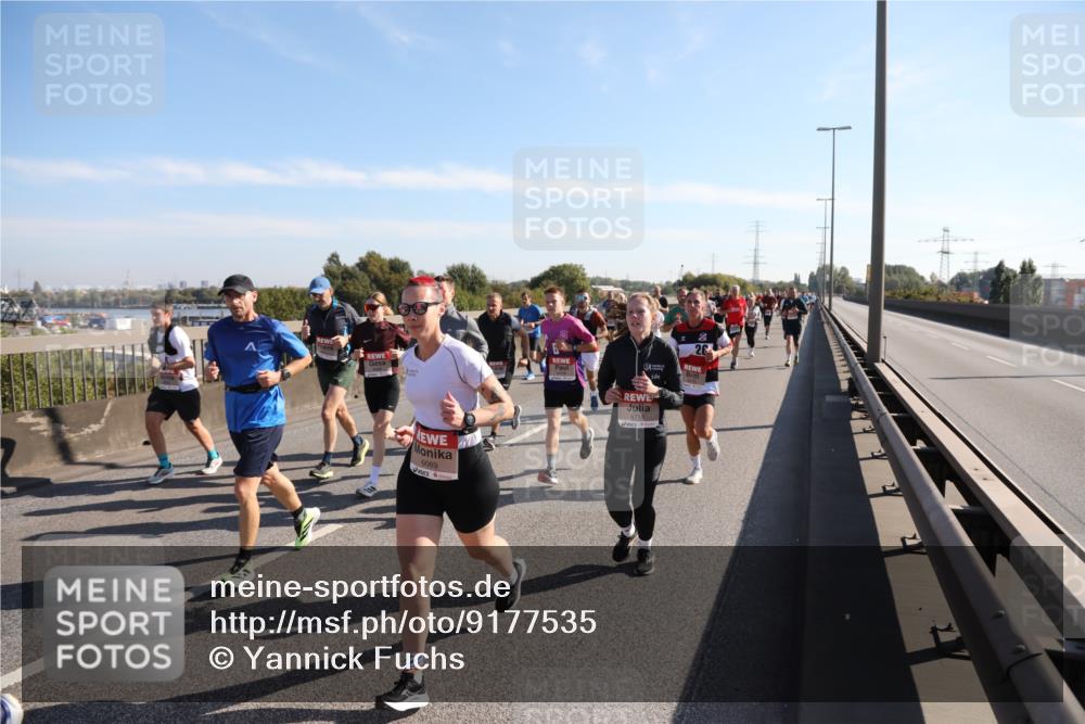 03.10.2025 - Köhlbrandbrückenlauf Yannick Fuchs http://msf.ph/oto/9177535 03.10.2025 11:16:47 Position 3 6089, 4718, 26 meine-sportfotos.de