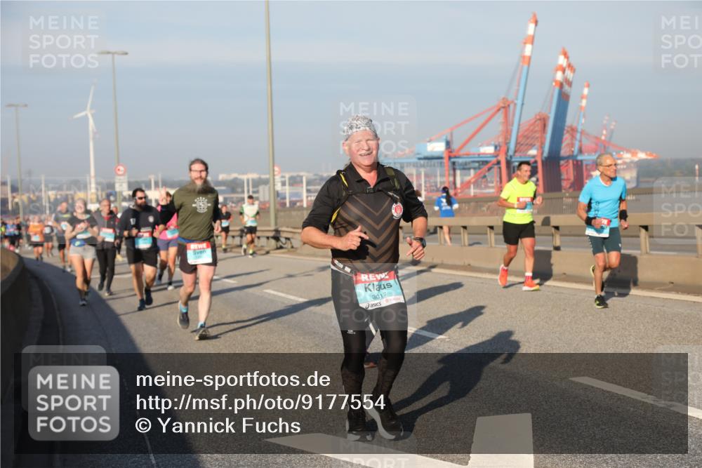 03.10.2025 - Köhlbrandbrückenlauf Yannick Fuchs http://msf.ph/oto/9177554 03.10.2025 08:48:44 Position 2 3017 meine-sportfotos.de