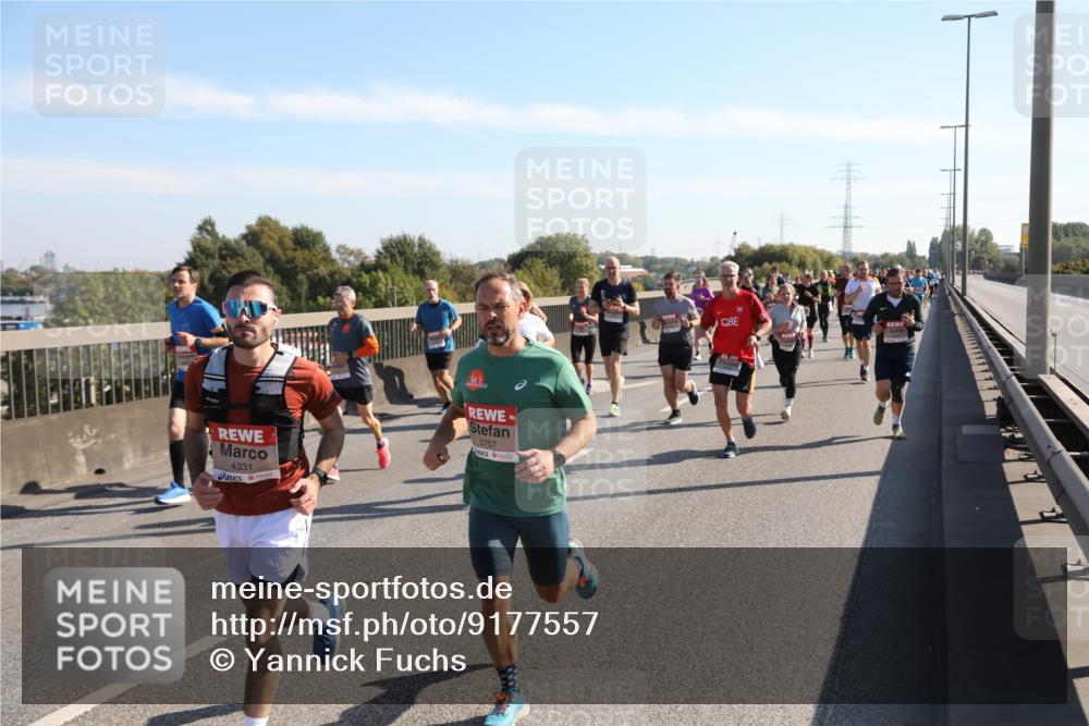 03.10.2025 - Köhlbrandbrückenlauf Yannick Fuchs http://msf.ph/oto/9177557 03.10.2025 11:16:49 Position 3 4331, 5707 meine-sportfotos.de