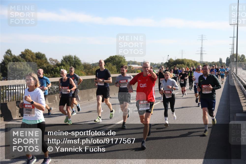 03.10.2025 - Köhlbrandbrückenlauf Yannick Fuchs http://msf.ph/oto/9177567 03.10.2025 11:16:50 Position 3 4496, 4480, 4147 meine-sportfotos.de