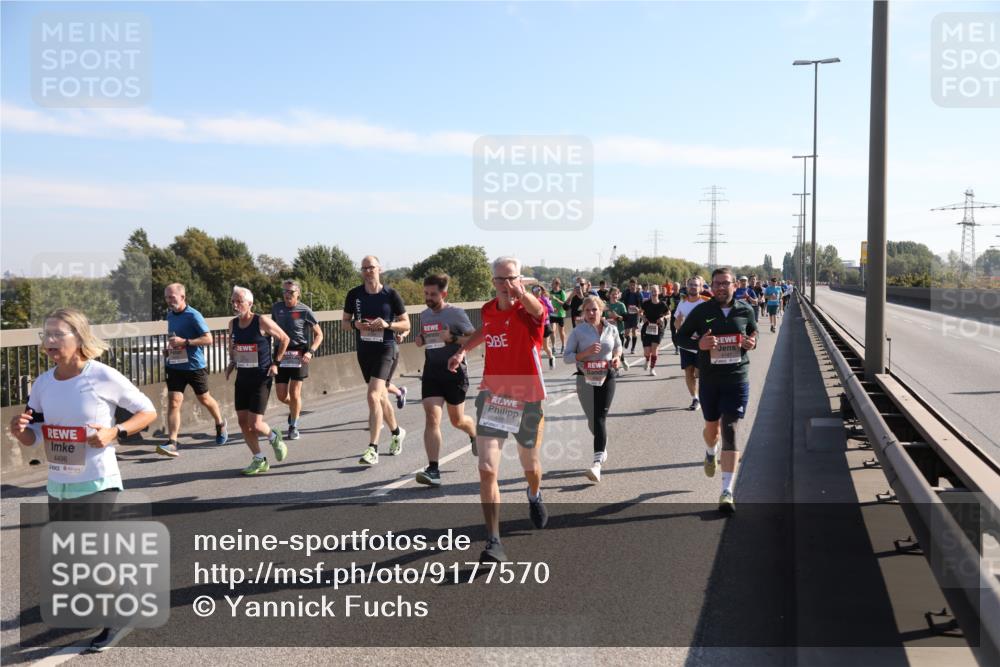 03.10.2025 - Köhlbrandbrückenlauf Yannick Fuchs http://msf.ph/oto/9177570 03.10.2025 11:16:50 Position 3 4496 meine-sportfotos.de