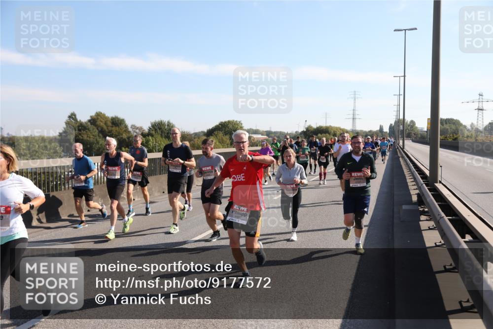 03.10.2025 - Köhlbrandbrückenlauf Yannick Fuchs http://msf.ph/oto/9177572 03.10.2025 11:16:50 Position 3 4147 meine-sportfotos.de