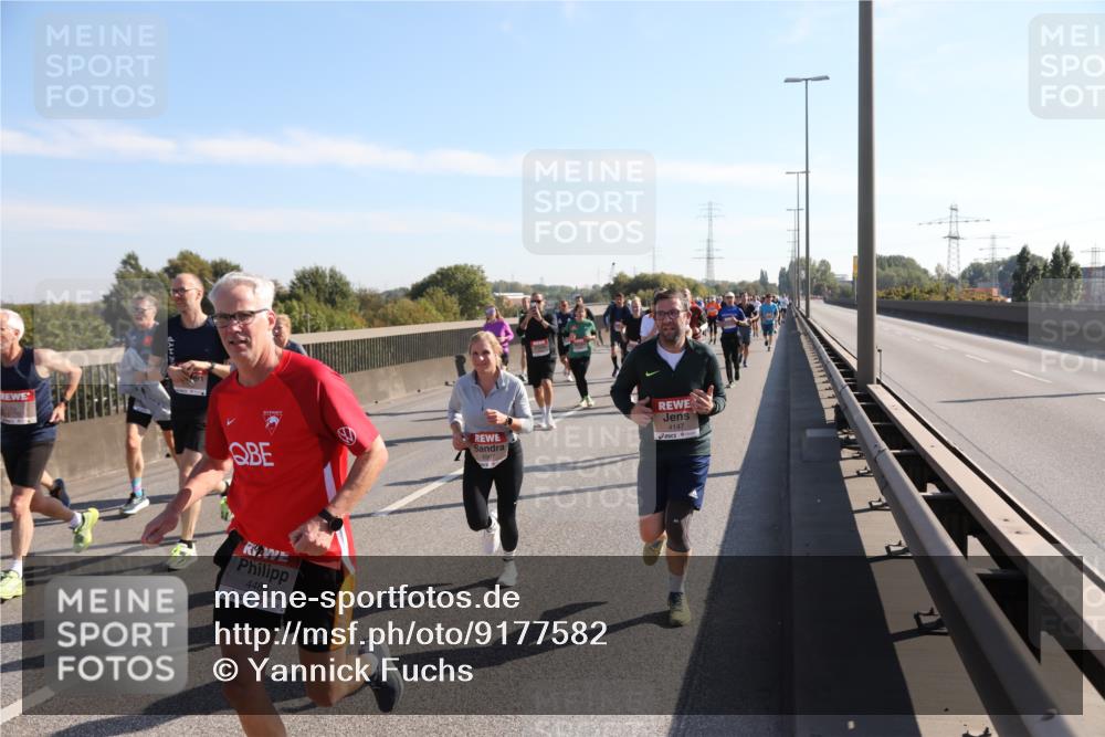 03.10.2025 - Köhlbrandbrückenlauf Yannick Fuchs http://msf.ph/oto/9177582 03.10.2025 11:16:51 Position 3 4480, 4147 meine-sportfotos.de