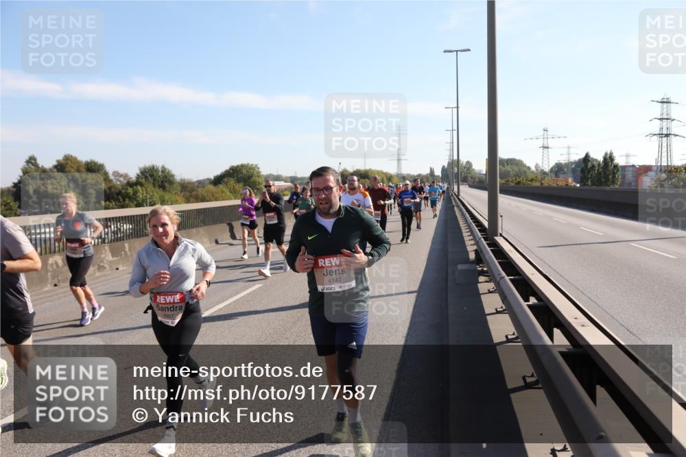 03.10.2025 - Köhlbrandbrückenlauf Yannick Fuchs http://msf.ph/oto/9177587 03.10.2025 11:16:52 Position 3 4907, 4147 meine-sportfotos.de