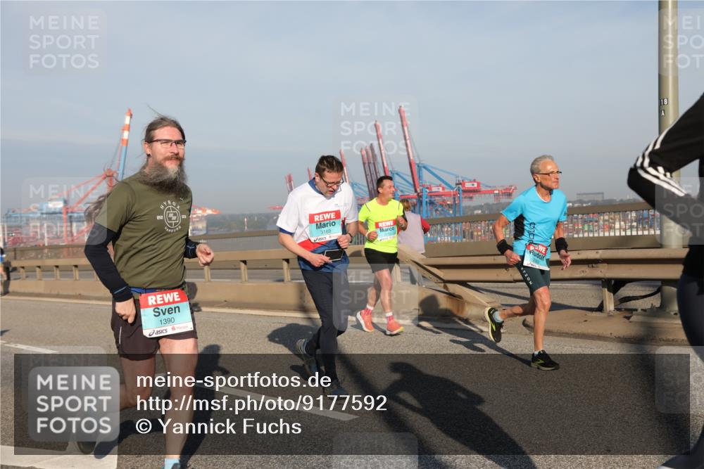 03.10.2025 - Köhlbrandbrückenlauf Yannick Fuchs http://msf.ph/oto/9177592 03.10.2025 08:48:47 Position 2 22, 1390, 3169, 18 meine-sportfotos.de