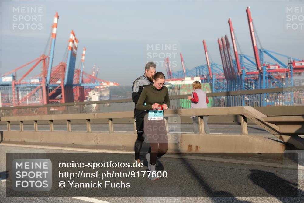 03.10.2025 - Köhlbrandbrückenlauf Yannick Fuchs http://msf.ph/oto/9177600 03.10.2025 08:48:48 Position 2 1761 meine-sportfotos.de
