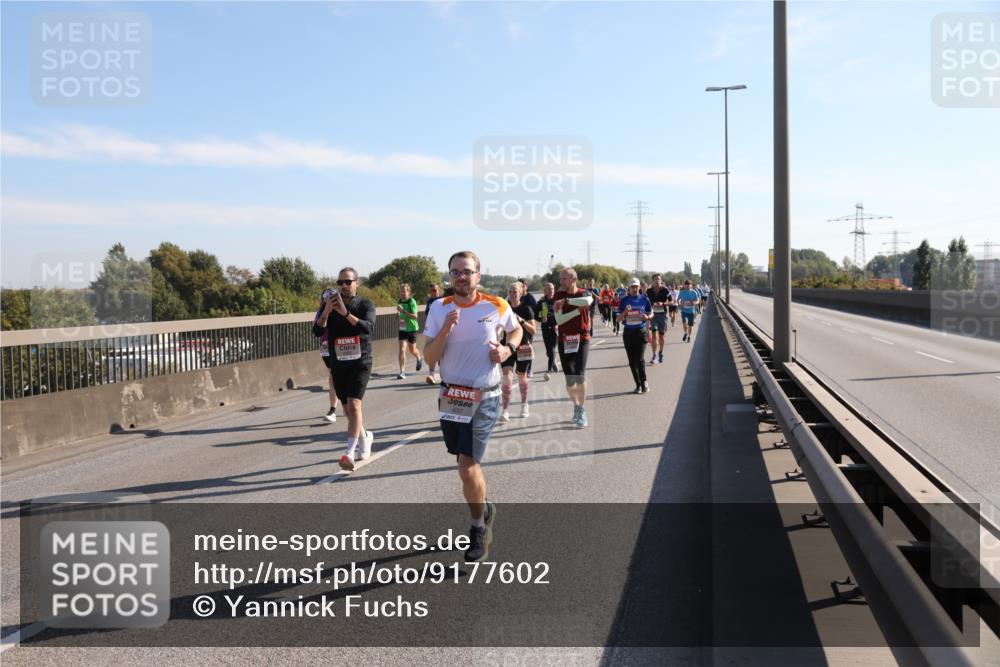 03.10.2025 - Köhlbrandbrückenlauf Yannick Fuchs http://msf.ph/oto/9177602 03.10.2025 11:16:53 Position 3 6097 meine-sportfotos.de