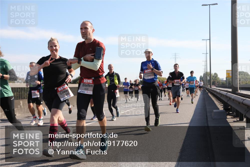 03.10.2025 - Köhlbrandbrückenlauf Yannick Fuchs http://msf.ph/oto/9177620 03.10.2025 11:16:55 Position 3 5645, 5646, 5849 meine-sportfotos.de