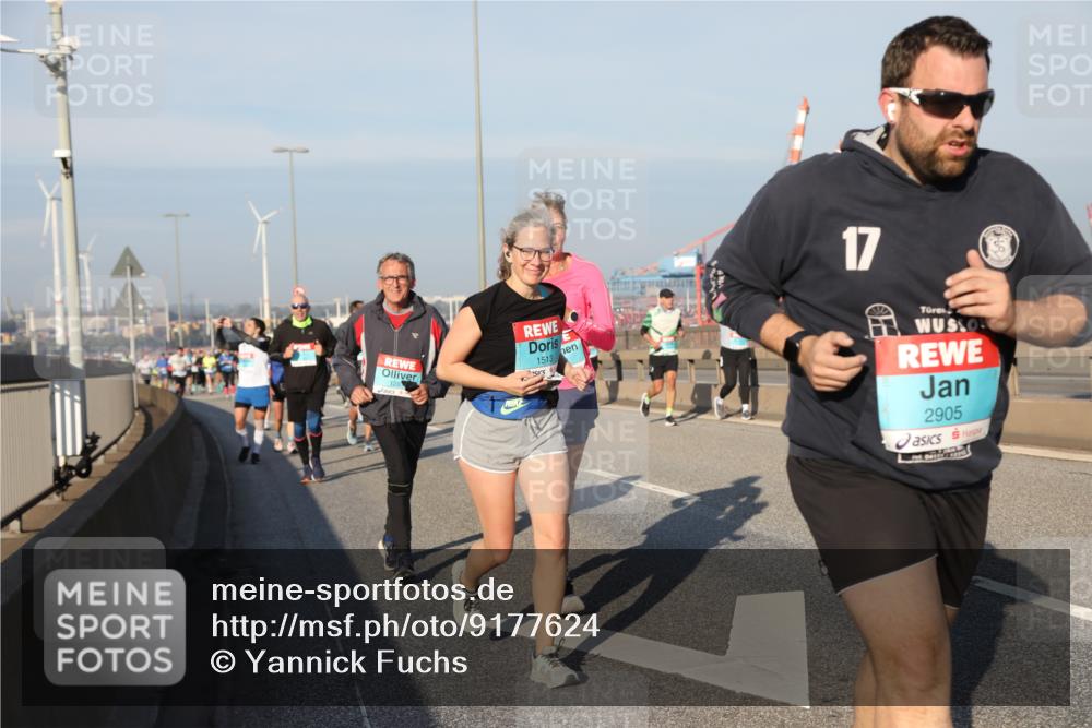 03.10.2025 - Köhlbrandbrückenlauf Yannick Fuchs http://msf.ph/oto/9177624 03.10.2025 08:48:50 Position 2 1513, 17, 2905 meine-sportfotos.de