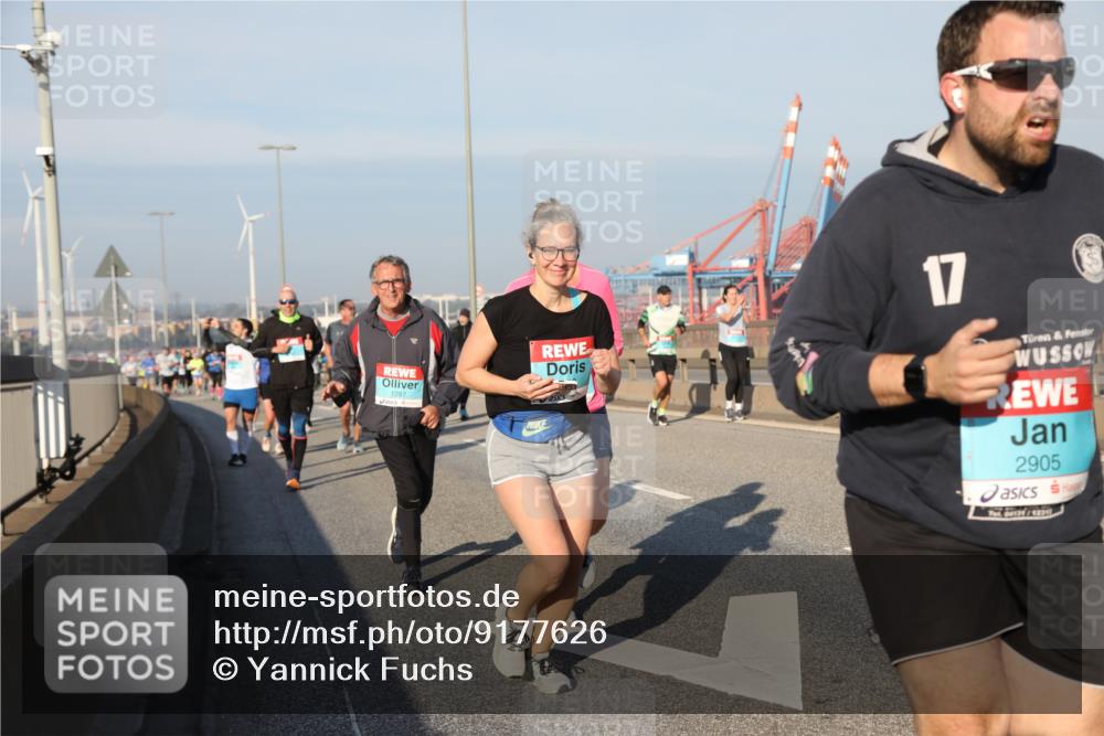03.10.2025 - Köhlbrandbrückenlauf Yannick Fuchs http://msf.ph/oto/9177626 03.10.2025 08:48:51 Position 2 1287, 17, 2905 meine-sportfotos.de
