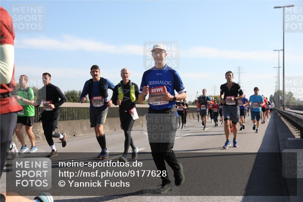 03.10.2025 - Köhlbrandbrückenlauf Yannick Fuchs http://msf.ph/oto/9177628 03.10.2025 11:16:55 Position 3 41, 5849 meine-sportfotos.de
