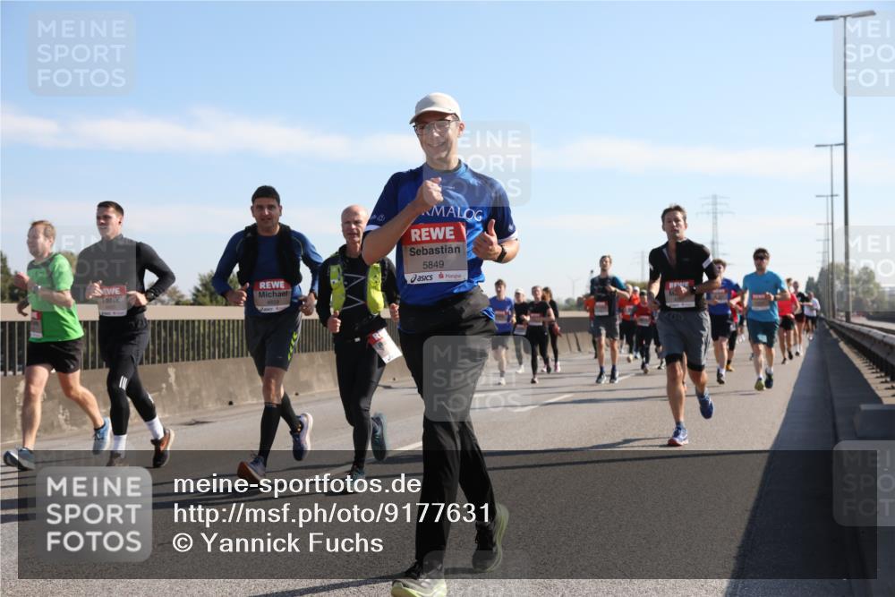 03.10.2025 - Köhlbrandbrückenlauf Yannick Fuchs http://msf.ph/oto/9177631 03.10.2025 11:16:56 Position 3 5849, 4659 meine-sportfotos.de