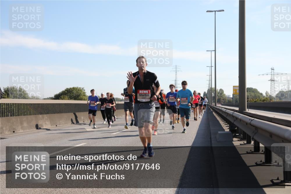 03.10.2025 - Köhlbrandbrückenlauf Yannick Fuchs http://msf.ph/oto/9177646 03.10.2025 11:16:56 Position 3  meine-sportfotos.de