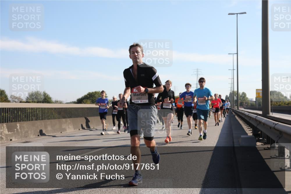 03.10.2025 - Köhlbrandbrückenlauf Yannick Fuchs http://msf.ph/oto/9177651 03.10.2025 11:16:57 Position 3 4287 meine-sportfotos.de