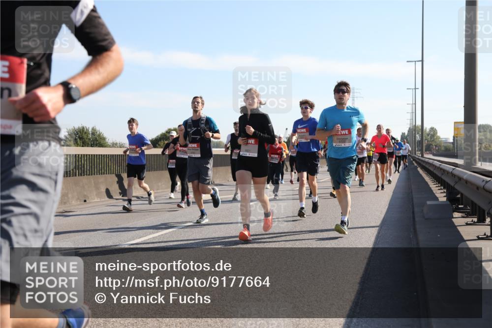 03.10.2025 - Köhlbrandbrückenlauf Yannick Fuchs http://msf.ph/oto/9177664 03.10.2025 11:16:58 Position 3 6821, 6722 meine-sportfotos.de