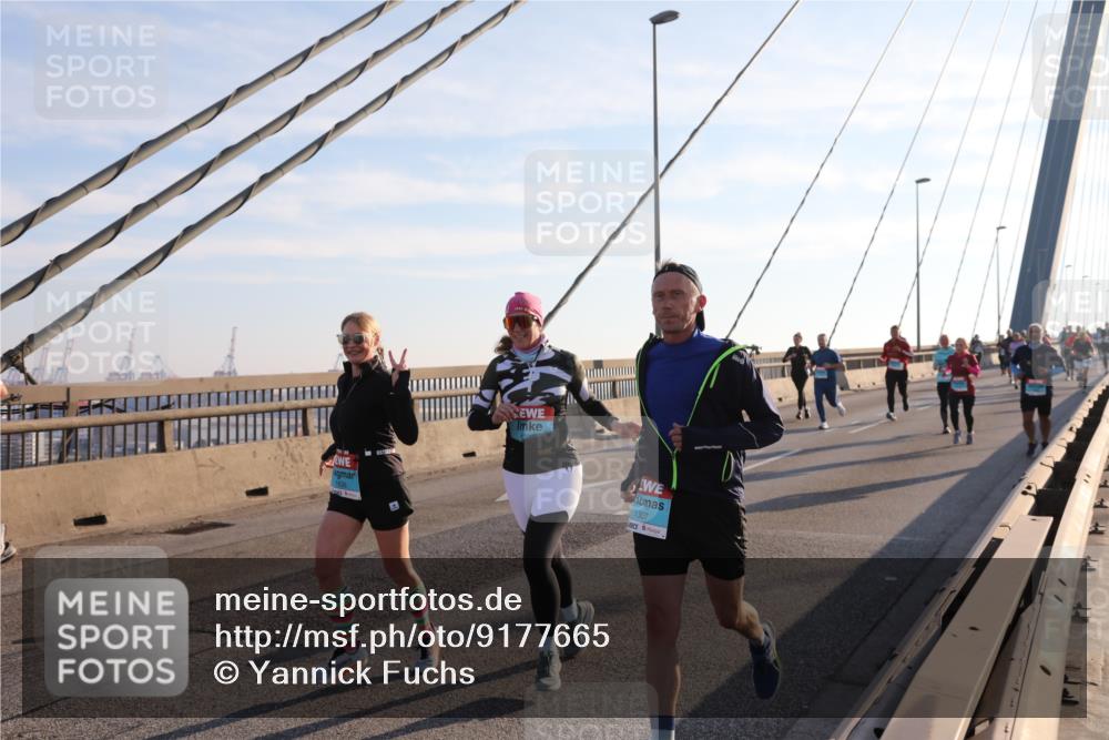 03.10.2025 - Köhlbrandbrückenlauf Yannick Fuchs http://msf.ph/oto/9177665 03.10.2025 08:29:37 Position 1 1307 meine-sportfotos.de