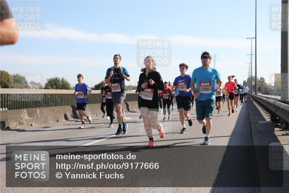03.10.2025 - Köhlbrandbrückenlauf Yannick Fuchs http://msf.ph/oto/9177666 03.10.2025 11:16:58 Position 3 6821 meine-sportfotos.de
