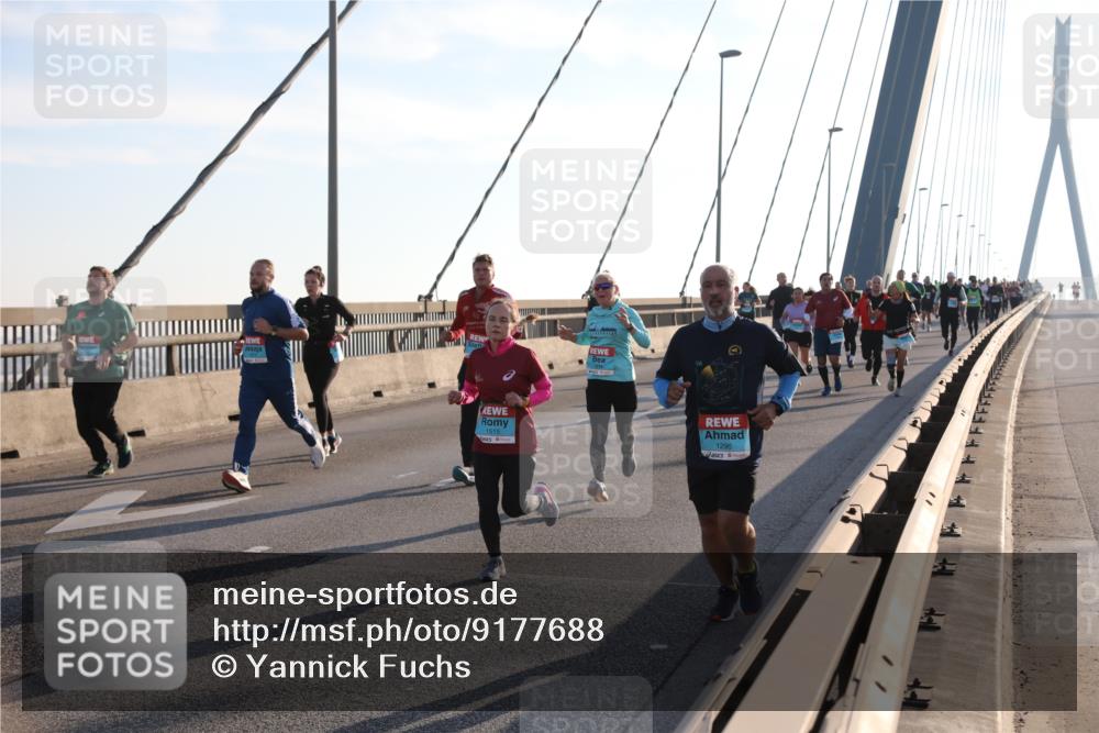 03.10.2025 - Köhlbrandbrückenlauf Yannick Fuchs http://msf.ph/oto/9177688 03.10.2025 08:29:40 Position 1 1515, 1296 meine-sportfotos.de