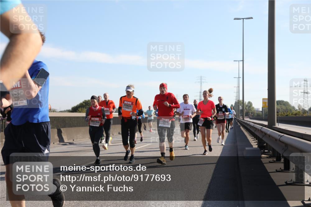 03.10.2025 - Köhlbrandbrückenlauf Yannick Fuchs http://msf.ph/oto/9177693 03.10.2025 11:17:00 Position 3 6723 meine-sportfotos.de
