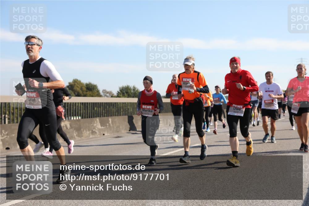 03.10.2025 - Köhlbrandbrückenlauf Yannick Fuchs http://msf.ph/oto/9177701 03.10.2025 11:17:01 Position 3 4737, 6273, 6269, 6272 meine-sportfotos.de