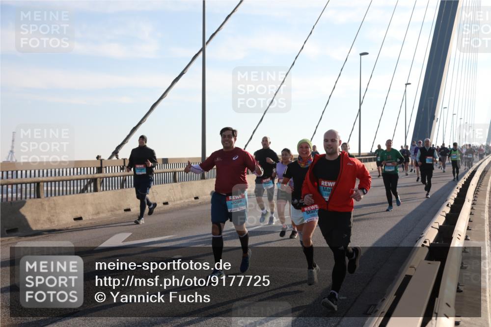 03.10.2025 - Köhlbrandbrückenlauf Yannick Fuchs http://msf.ph/oto/9177725 03.10.2025 08:29:44 Position 1 1093, 196 meine-sportfotos.de