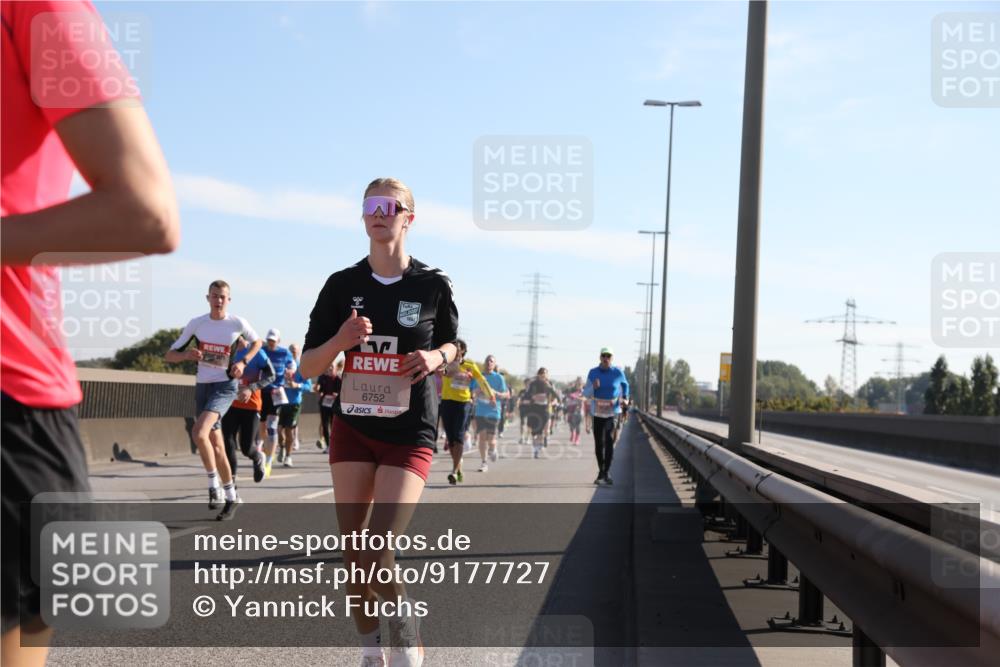 03.10.2025 - Köhlbrandbrückenlauf Yannick Fuchs http://msf.ph/oto/9177727 03.10.2025 11:17:03 Position 3 1885, 6752 meine-sportfotos.de