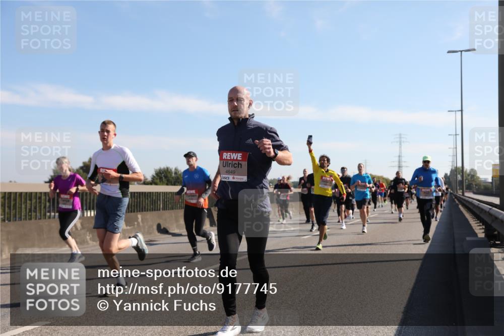 03.10.2025 - Köhlbrandbrückenlauf Yannick Fuchs http://msf.ph/oto/9177745 03.10.2025 11:17:05 Position 3 4649 meine-sportfotos.de