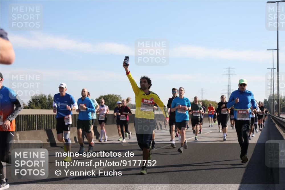 03.10.2025 - Köhlbrandbrückenlauf Yannick Fuchs http://msf.ph/oto/9177752 03.10.2025 11:17:06 Position 3 5697 meine-sportfotos.de