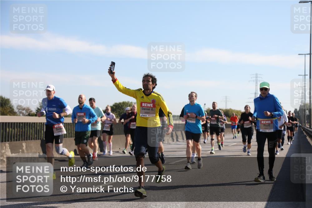 03.10.2025 - Köhlbrandbrückenlauf Yannick Fuchs http://msf.ph/oto/9177758 03.10.2025 11:17:06 Position 3 5697, 6667 meine-sportfotos.de