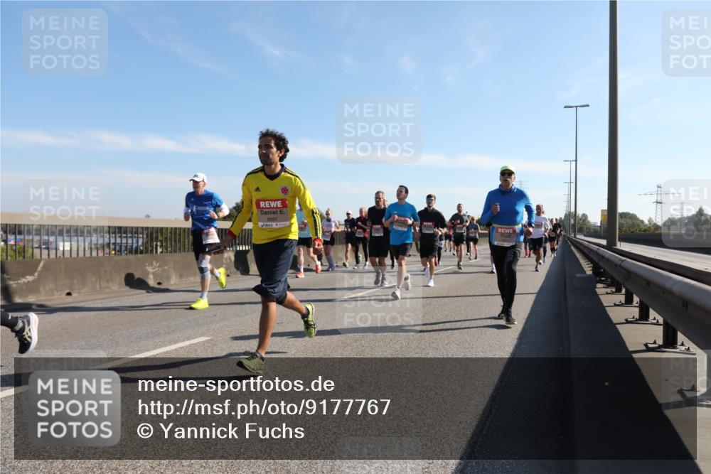 03.10.2025 - Köhlbrandbrückenlauf Yannick Fuchs http://msf.ph/oto/9177767 03.10.2025 11:17:07 Position 3 5697 meine-sportfotos.de
