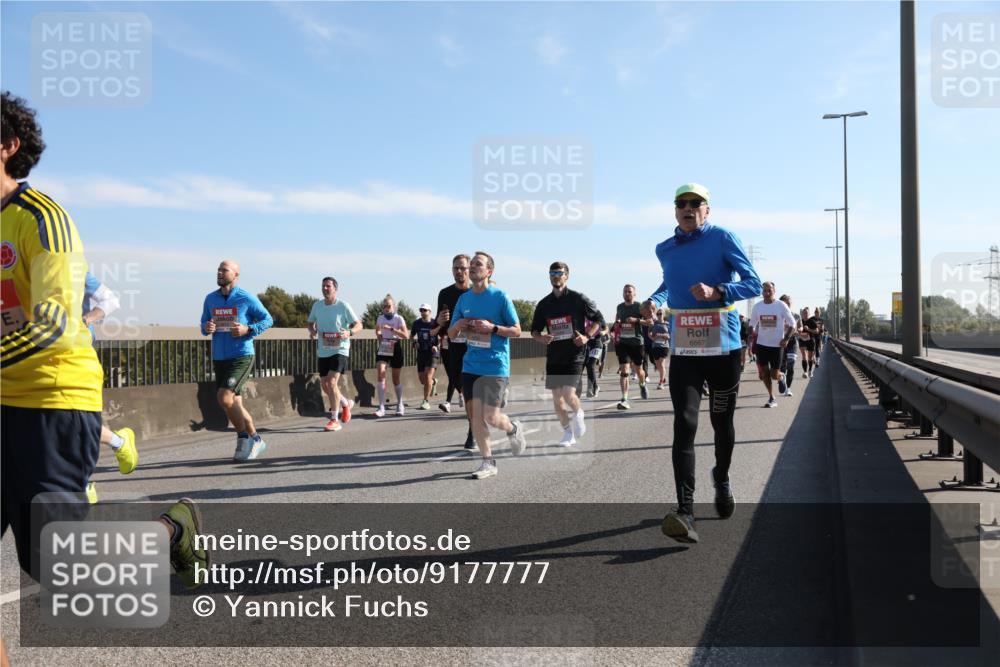 03.10.2025 - Köhlbrandbrückenlauf Yannick Fuchs http://msf.ph/oto/9177777 03.10.2025 11:17:07 Position 3 6667 meine-sportfotos.de