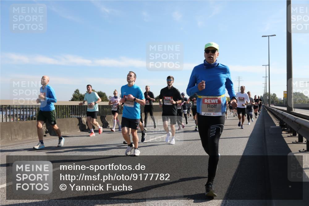 03.10.2025 - Köhlbrandbrückenlauf Yannick Fuchs http://msf.ph/oto/9177782 03.10.2025 11:17:08 Position 3 6667 meine-sportfotos.de