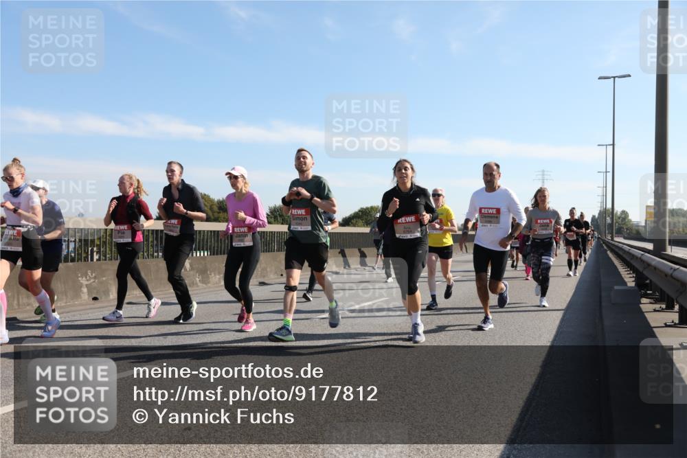 03.10.2025 - Köhlbrandbrückenlauf Yannick Fuchs http://msf.ph/oto/9177812 03.10.2025 11:17:09 Position 3  meine-sportfotos.de